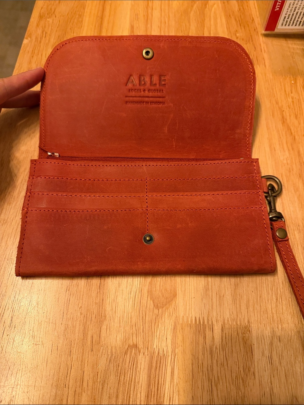 ABLE Mare Phone Wallet - Picture 3 of 4